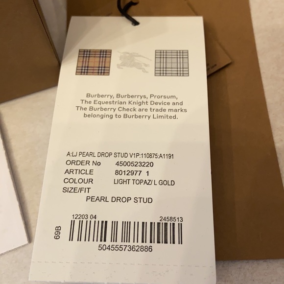 Authentic BNWT Burberry Faux Pearl Charm Earrings - Picture 7 of 11